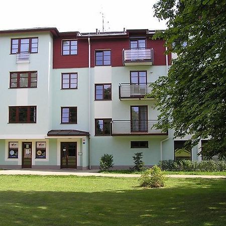 Nueva Fiesta Apartment マリアーンスケー・ラーズニェ エクステリア 写真